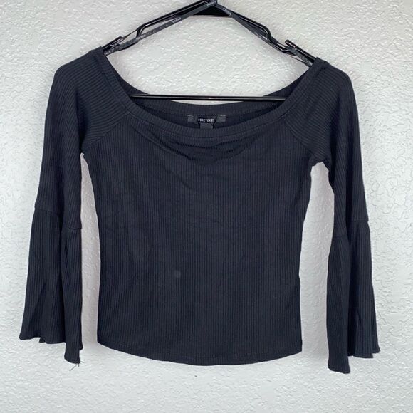 Forever 21 Stretch Scoop Neck Flared Sleeve Ribbed Pullover Top Black Small - Picture 1 of 6